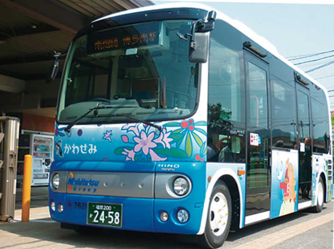 市が運営するかわせみバスは市民の大切な移動手段。