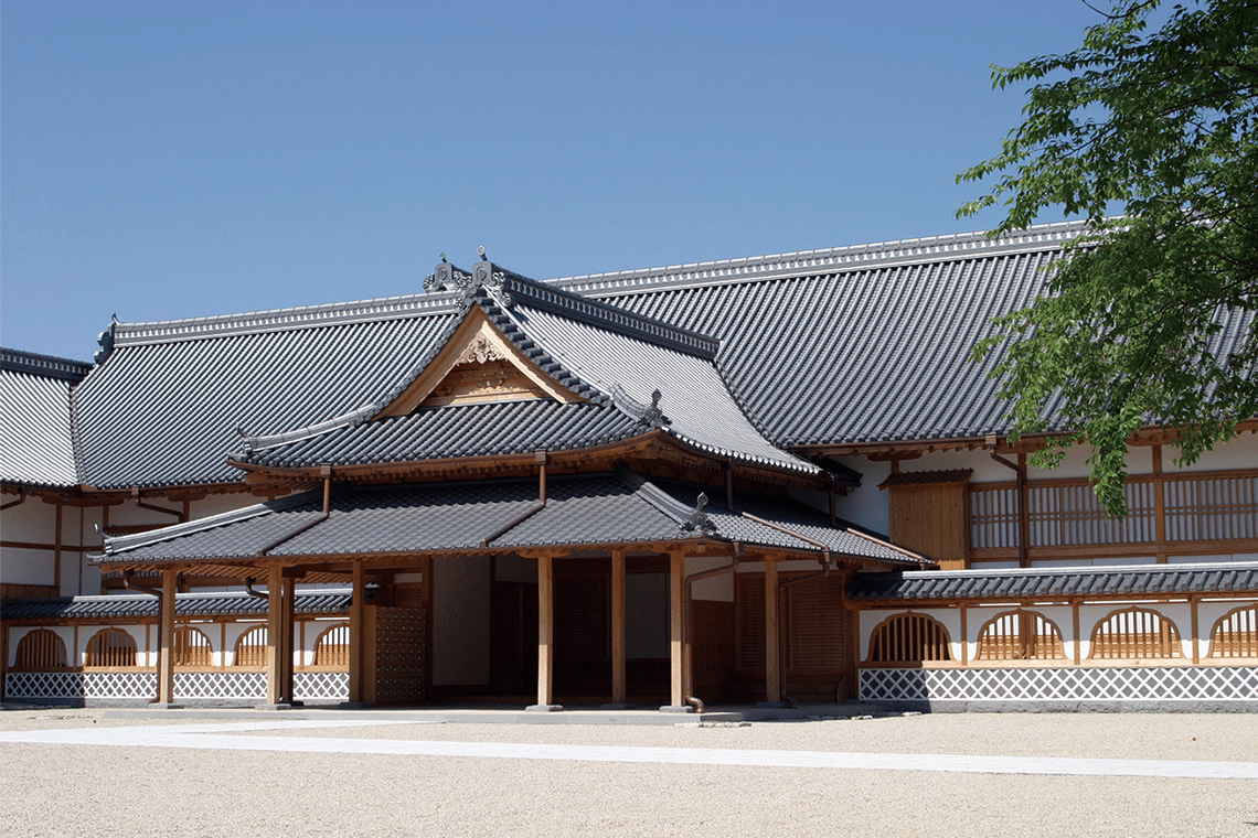 佐賀城本丸歴史館／佐賀城本丸御殿の一部を復元した博物館。藩や偉人の歴史を展示 ©佐賀県観光連盟