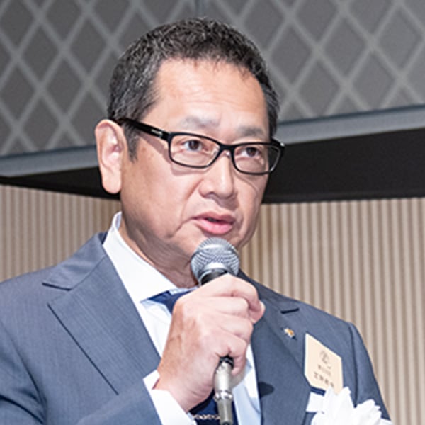横山鷹史 総務委員長